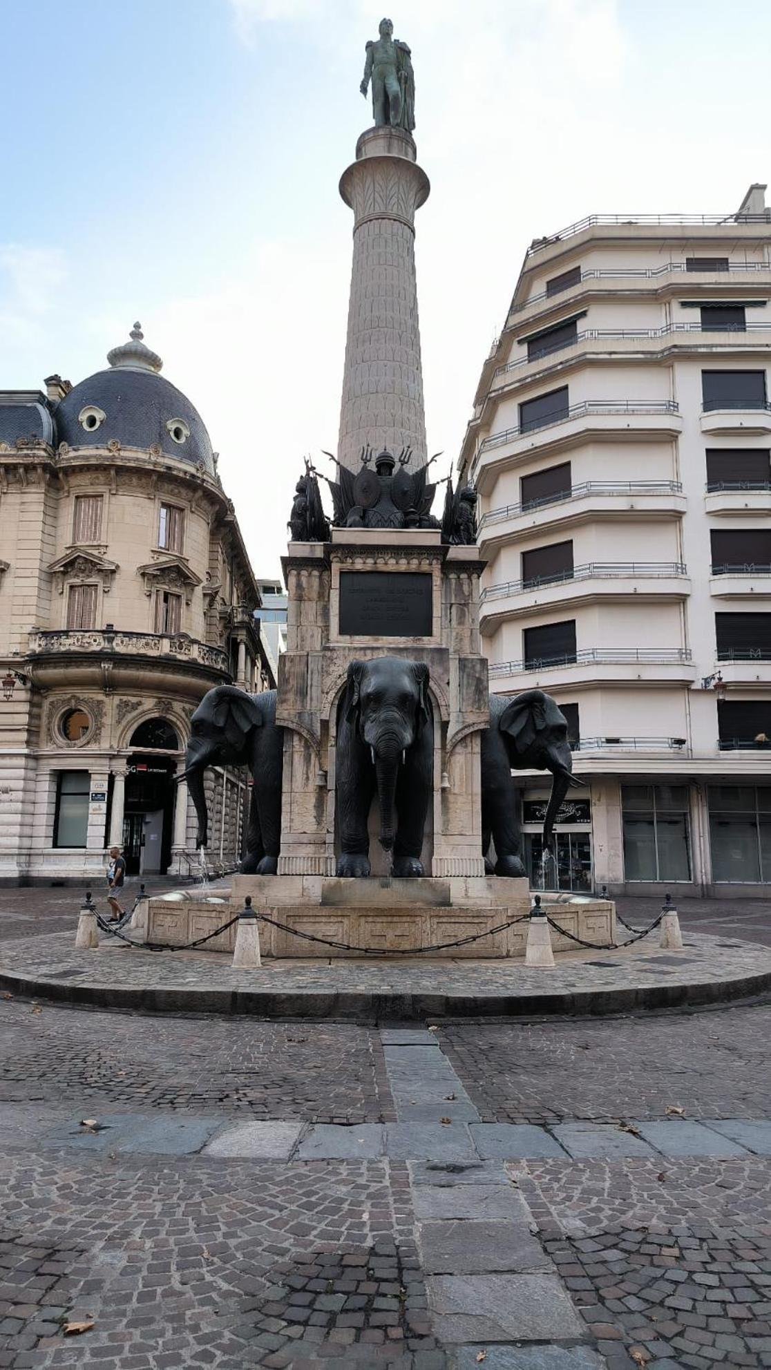 L'Ecrin De Chambery, Coeur De Centre Ville, Calme Et Espace Luaran gambar